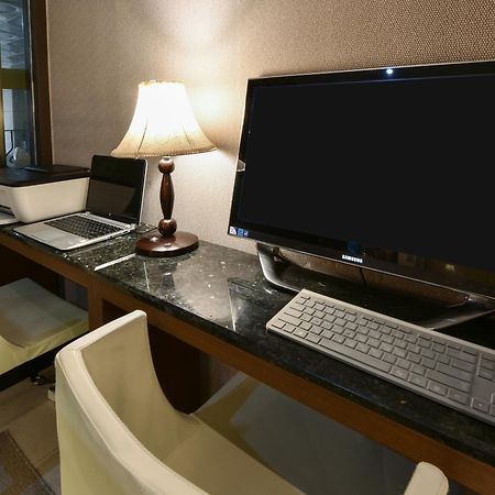 Hotel Noblesse, Yeoksam Seoul Bagian luar foto